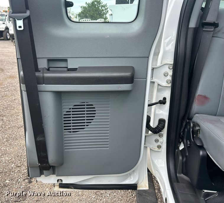 image for item EG1089 2011 Ford F450 Super Duty utility / service truck