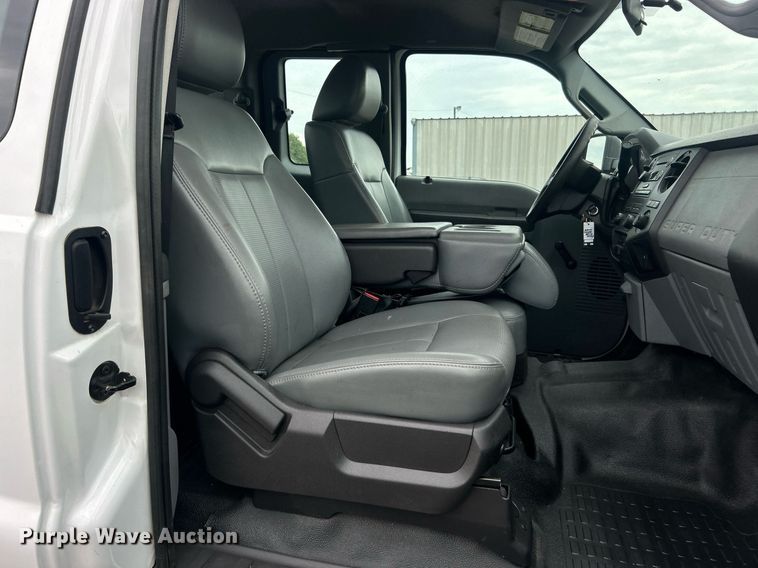 image for item EG1089 2011 Ford F450 Super Duty utility / service truck