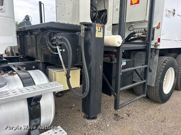 image for item EG1090 2012 Freightliner  Business Class M2 crane truck