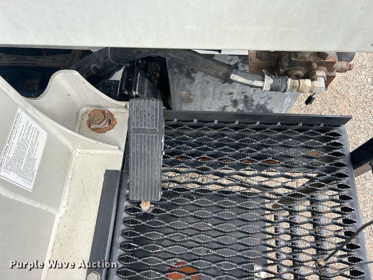 image for item EG1090 2012 Freightliner  Business Class M2 crane truck