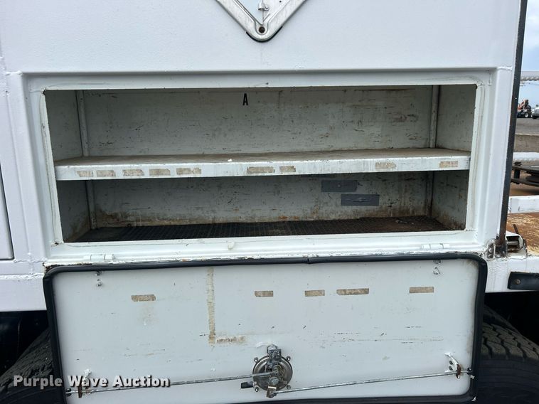 image for item EG1090 2012 Freightliner  Business Class M2 crane truck