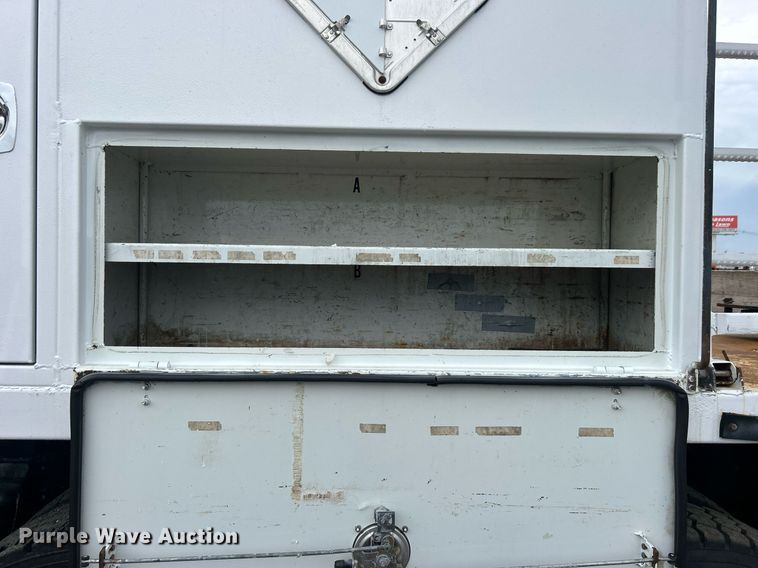 image for item EG1090 2012 Freightliner  Business Class M2 crane truck