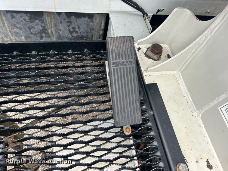 image for item EG1090 2012 Freightliner  Business Class M2 crane truck