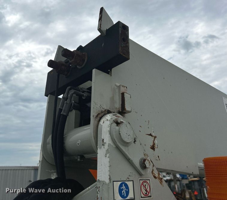 image for item EG1090 2012 Freightliner  Business Class M2 crane truck