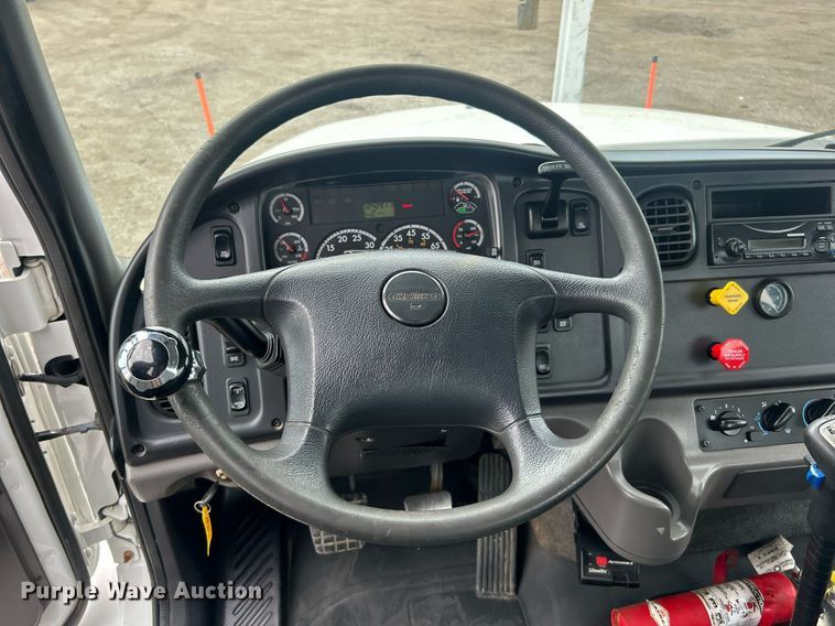 image for item EG1090 2012 Freightliner  Business Class M2 crane truck