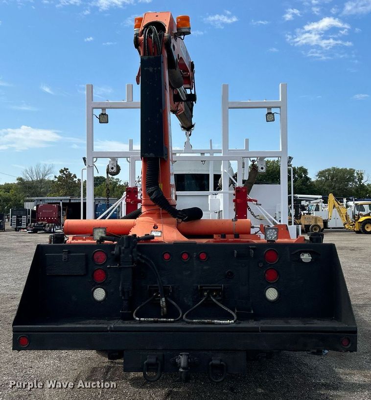 image for item EG1091 2007 Freightliner  Business Class M2 crane truck