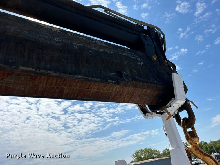 image for item EG1091 2007 Freightliner  Business Class M2 crane truck