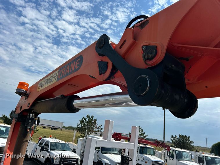 image for item EG1091 2007 Freightliner  Business Class M2 crane truck