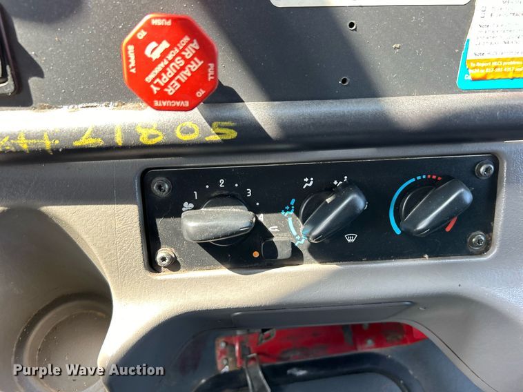 image for item EG1091 2007 Freightliner  Business Class M2 crane truck