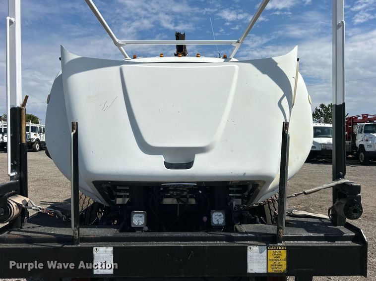 image for item EG1091 2007 Freightliner  Business Class M2 crane truck