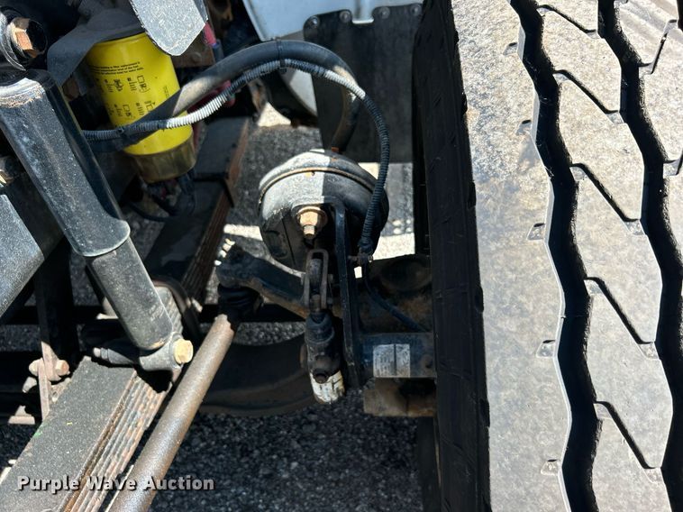 image for item EG1091 2007 Freightliner  Business Class M2 crane truck