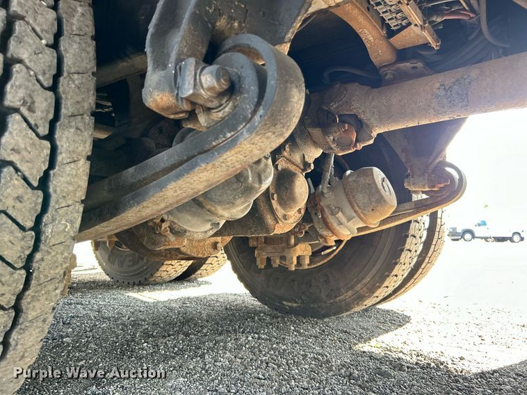 image for item EG1091 2007 Freightliner  Business Class M2 crane truck