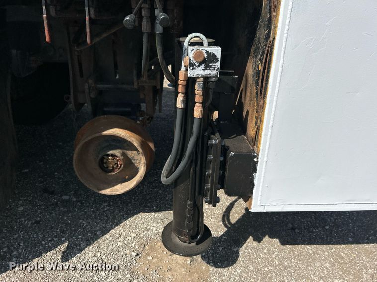 image for item EG1092 2007 Freightliner  Business Class M2 crane truck