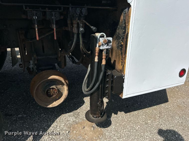 image for item EG1092 2007 Freightliner  Business Class M2 crane truck