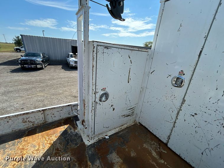 image for item EG1092 2007 Freightliner  Business Class M2 crane truck