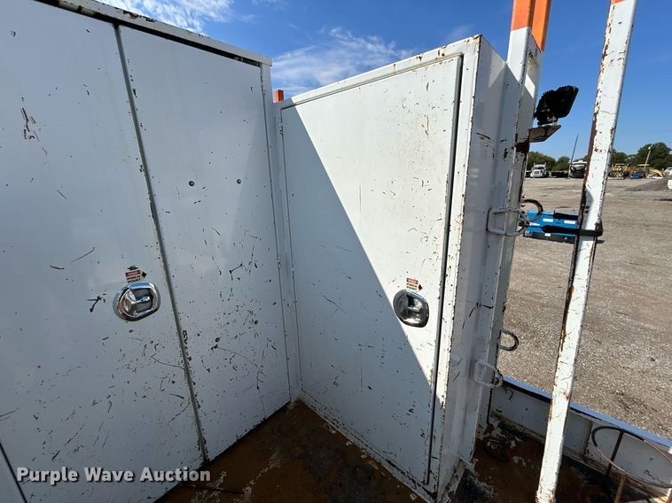 image for item EG1092 2007 Freightliner  Business Class M2 crane truck