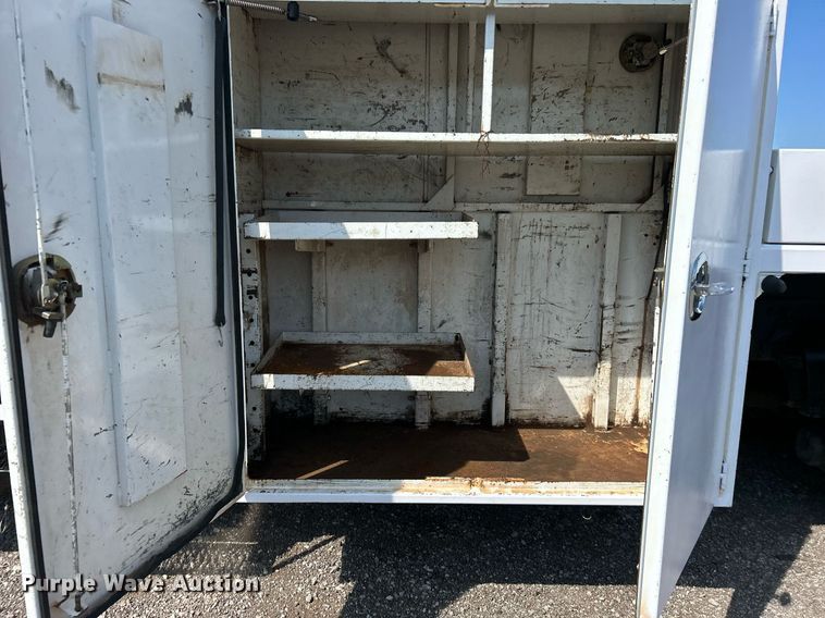 image for item EG1092 2007 Freightliner  Business Class M2 crane truck