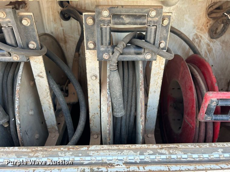 image for item EG1092 2007 Freightliner  Business Class M2 crane truck