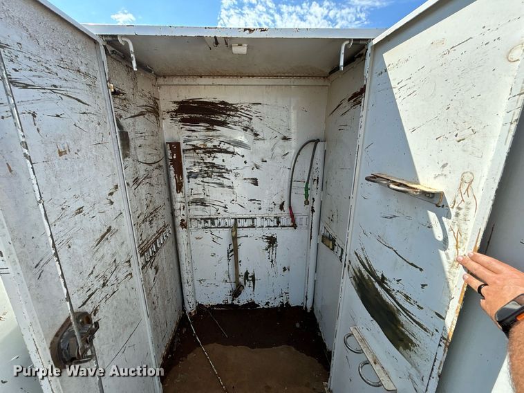 image for item EG1092 2007 Freightliner  Business Class M2 crane truck