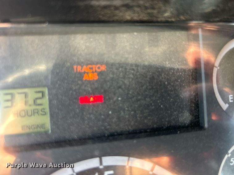 image for item EG1092 2007 Freightliner  Business Class M2 crane truck