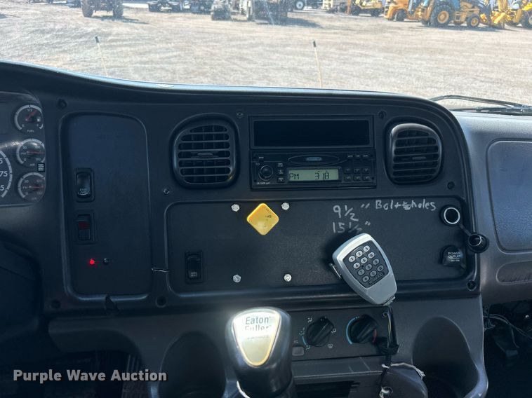 image for item EG1092 2007 Freightliner  Business Class M2 crane truck