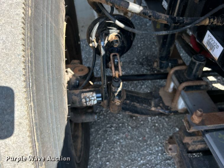 image for item EG1092 2007 Freightliner  Business Class M2 crane truck