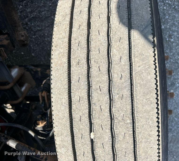 image for item EG1092 2007 Freightliner  Business Class M2 crane truck