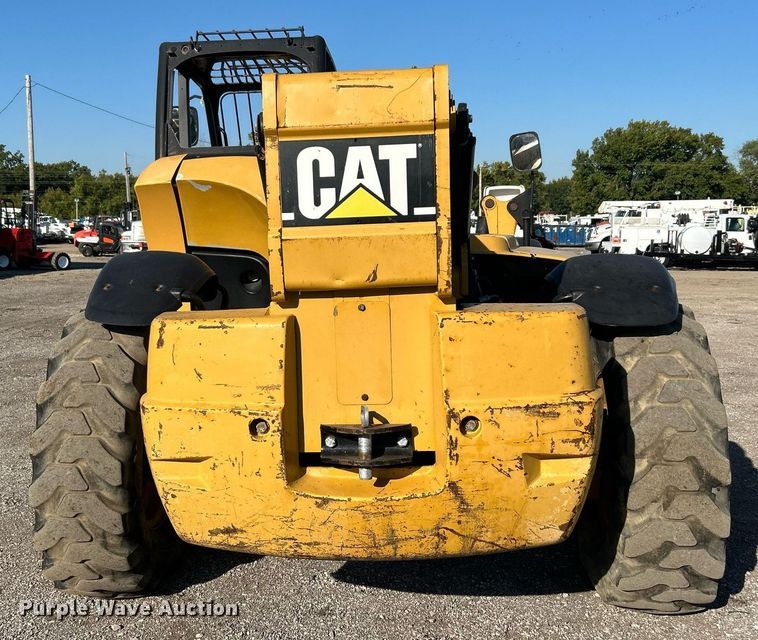 image for item EG1097 2004 Caterpillar  TH560B telehandler
