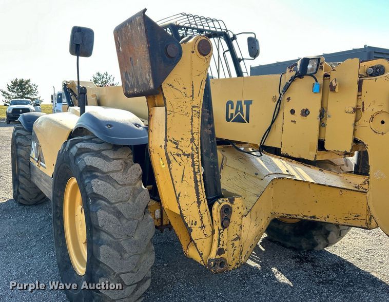 image for item EG1097 2004 Caterpillar  TH560B telehandler