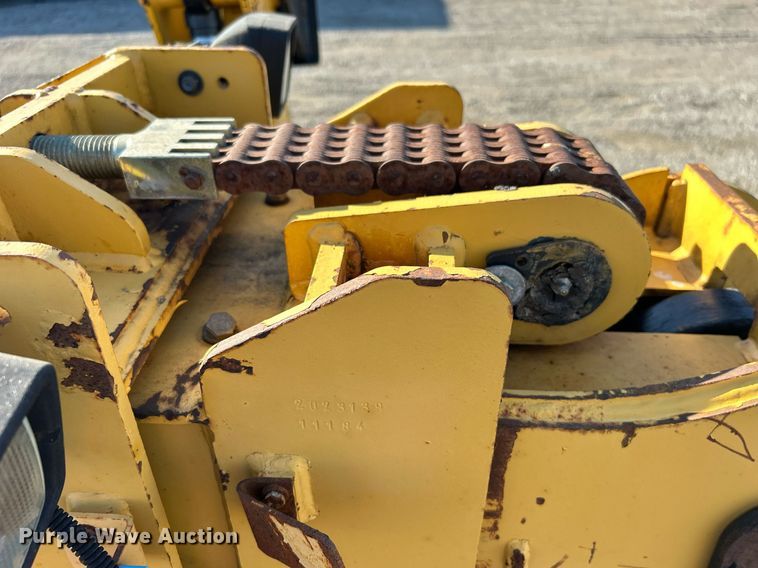 image for item EG1097 2004 Caterpillar  TH560B telehandler