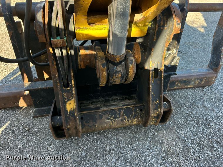 image for item EG1097 2004 Caterpillar  TH560B telehandler