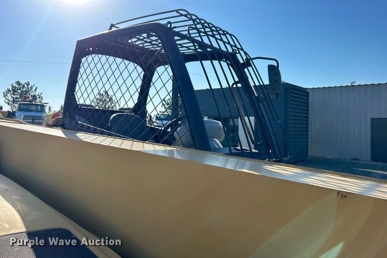 image for item EG1097 2004 Caterpillar  TH560B telehandler