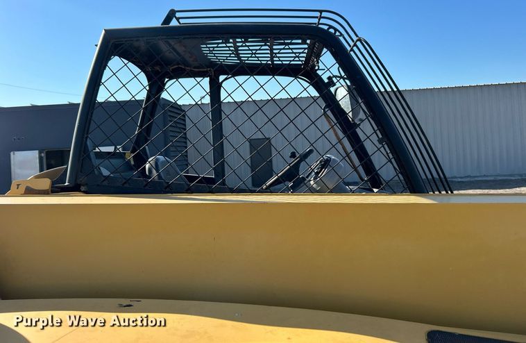 image for item EG1097 2004 Caterpillar  TH560B telehandler