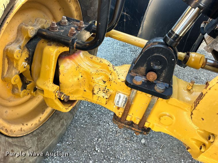 image for item EG1097 2004 Caterpillar  TH560B telehandler