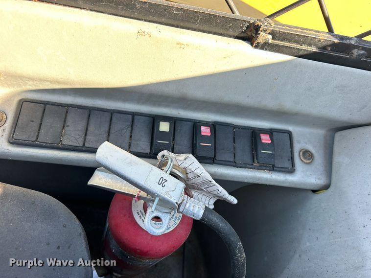 image for item EG1097 2004 Caterpillar  TH560B telehandler