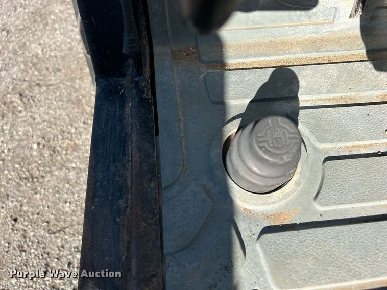 image for item EG1097 2004 Caterpillar  TH560B telehandler