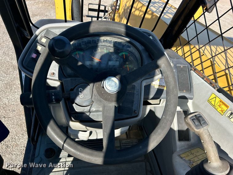 image for item EG1097 2004 Caterpillar  TH560B telehandler