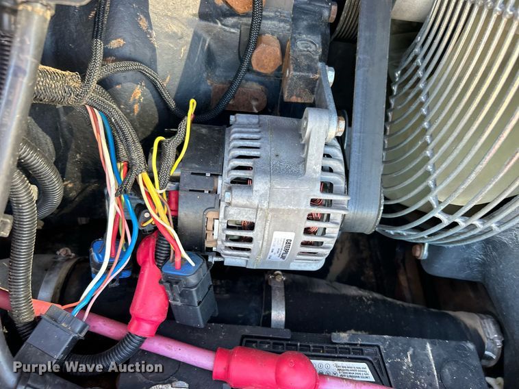 image for item EG1097 2004 Caterpillar  TH560B telehandler