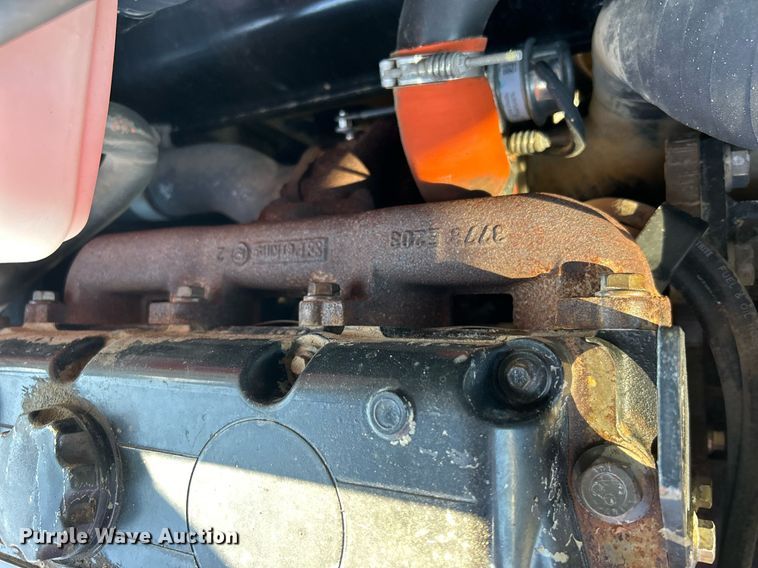 image for item EG1097 2004 Caterpillar  TH560B telehandler