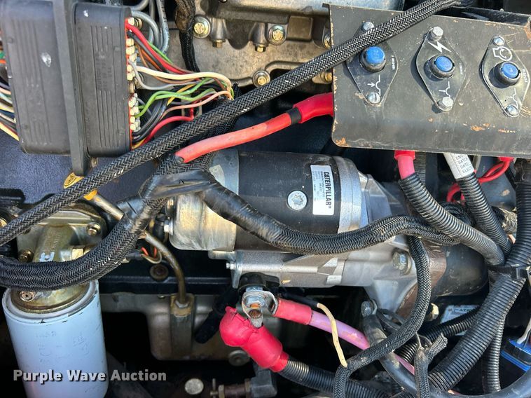 image for item EG1097 2004 Caterpillar  TH560B telehandler