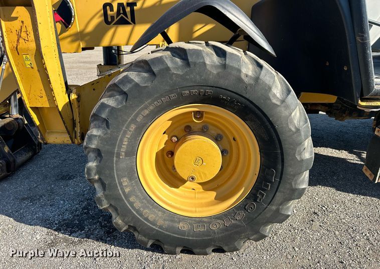 image for item EG1097 2004 Caterpillar  TH560B telehandler