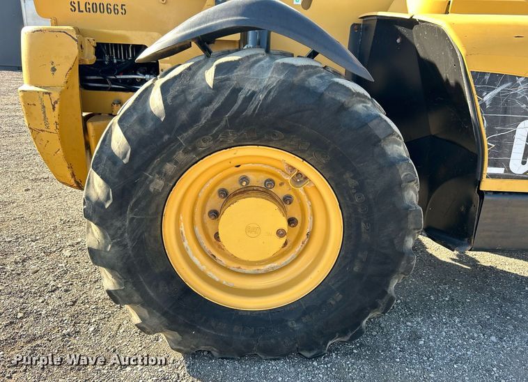 image for item EG1097 2004 Caterpillar  TH560B telehandler