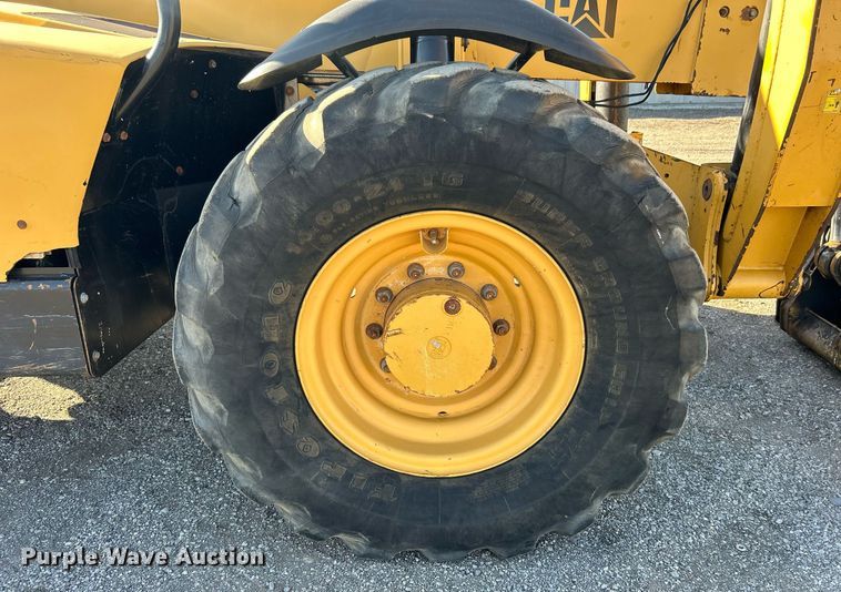 image for item EG1097 2004 Caterpillar  TH560B telehandler