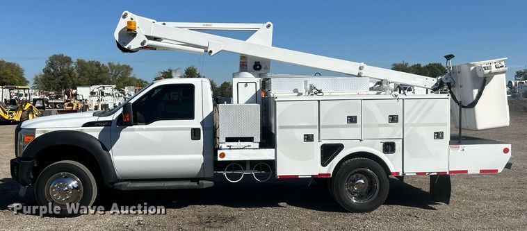 image for item EG1099 2012 Ford F550 Super Duty  bucket truck