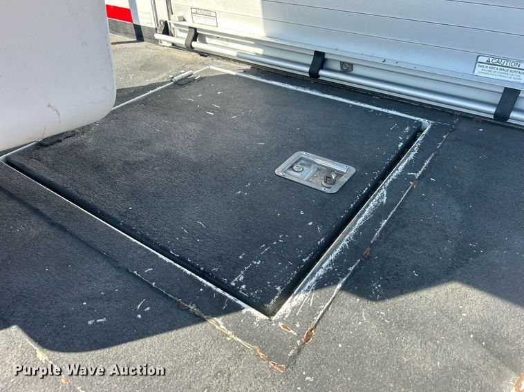 image for item EG1099 2012 Ford F550 Super Duty  bucket truck