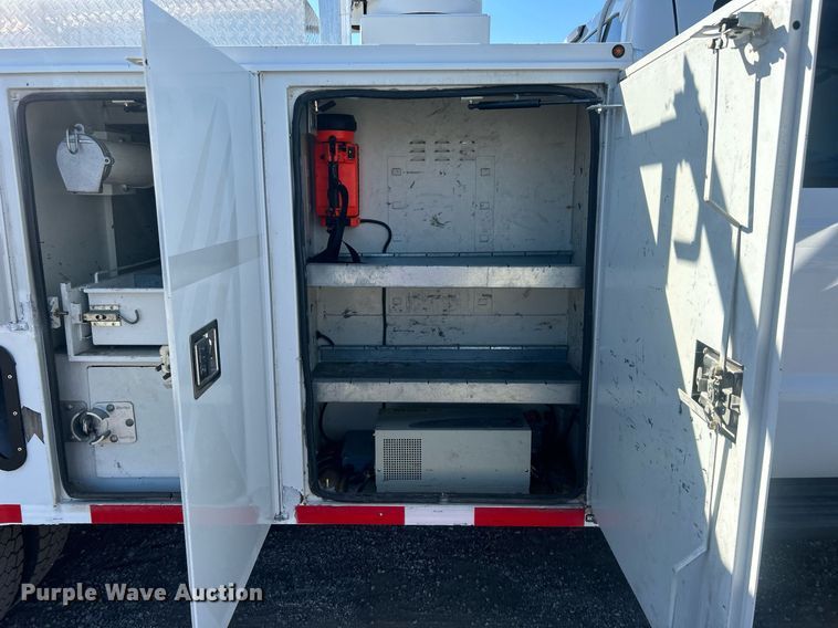 image for item EG1099 2012 Ford F550 Super Duty  bucket truck