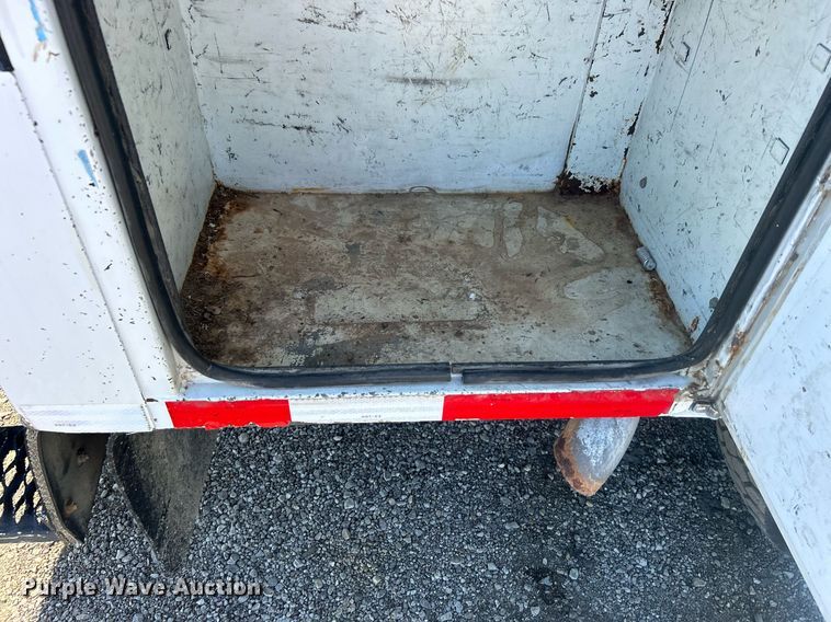 image for item EG1099 2012 Ford F550 Super Duty  bucket truck