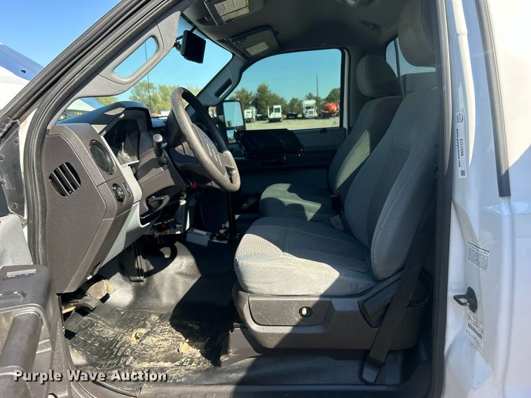 image for item EG1099 2012 Ford F550 Super Duty  bucket truck