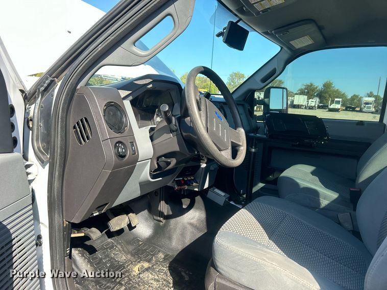 image for item EG1099 2012 Ford F550 Super Duty  bucket truck