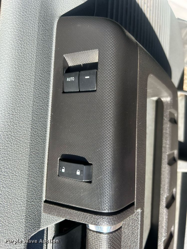 image for item EG1099 2012 Ford F550 Super Duty  bucket truck